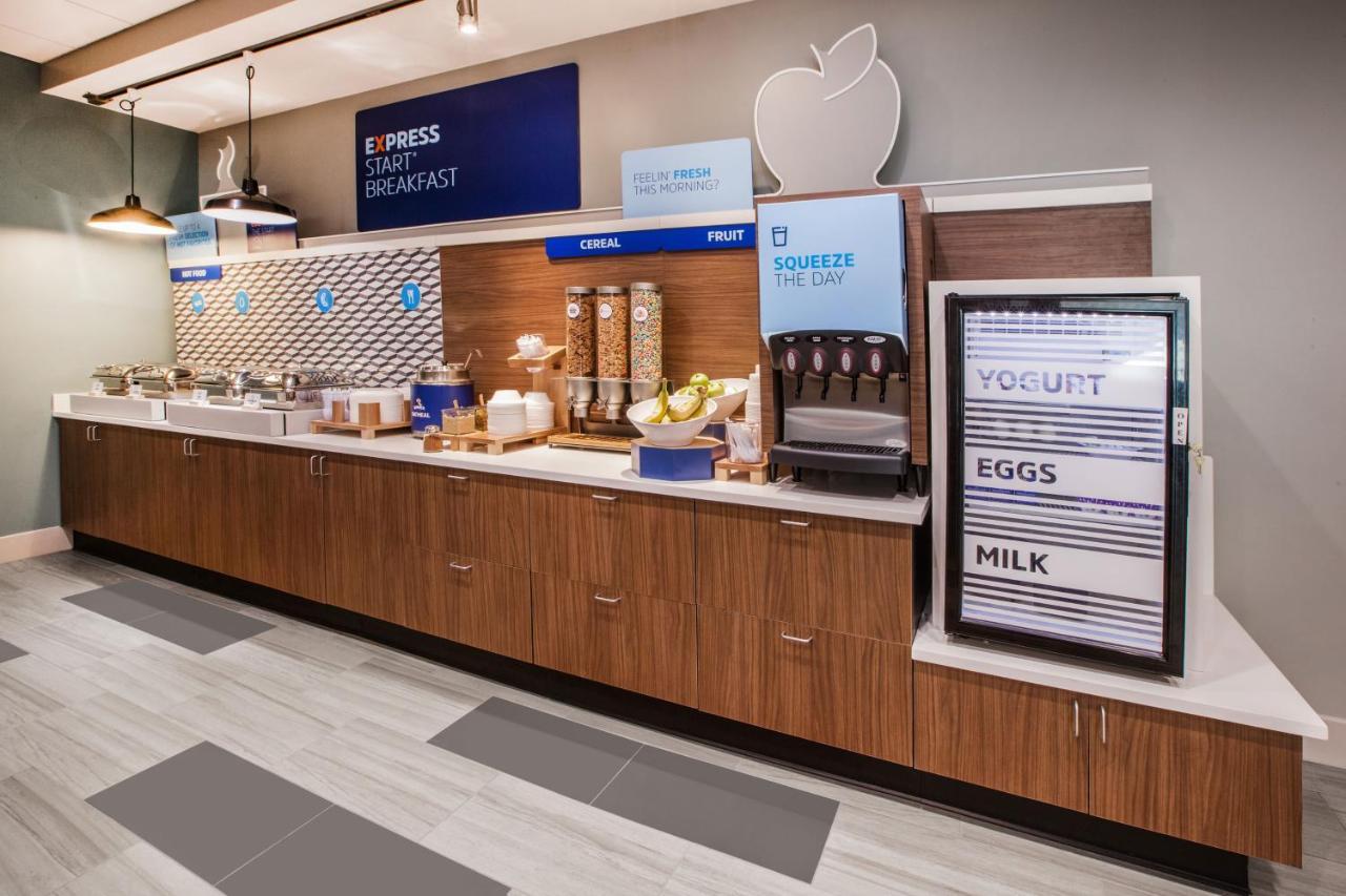 Holiday Inn Express & Suites Mobile - University Area By Ihg Zewnętrze zdjęcie